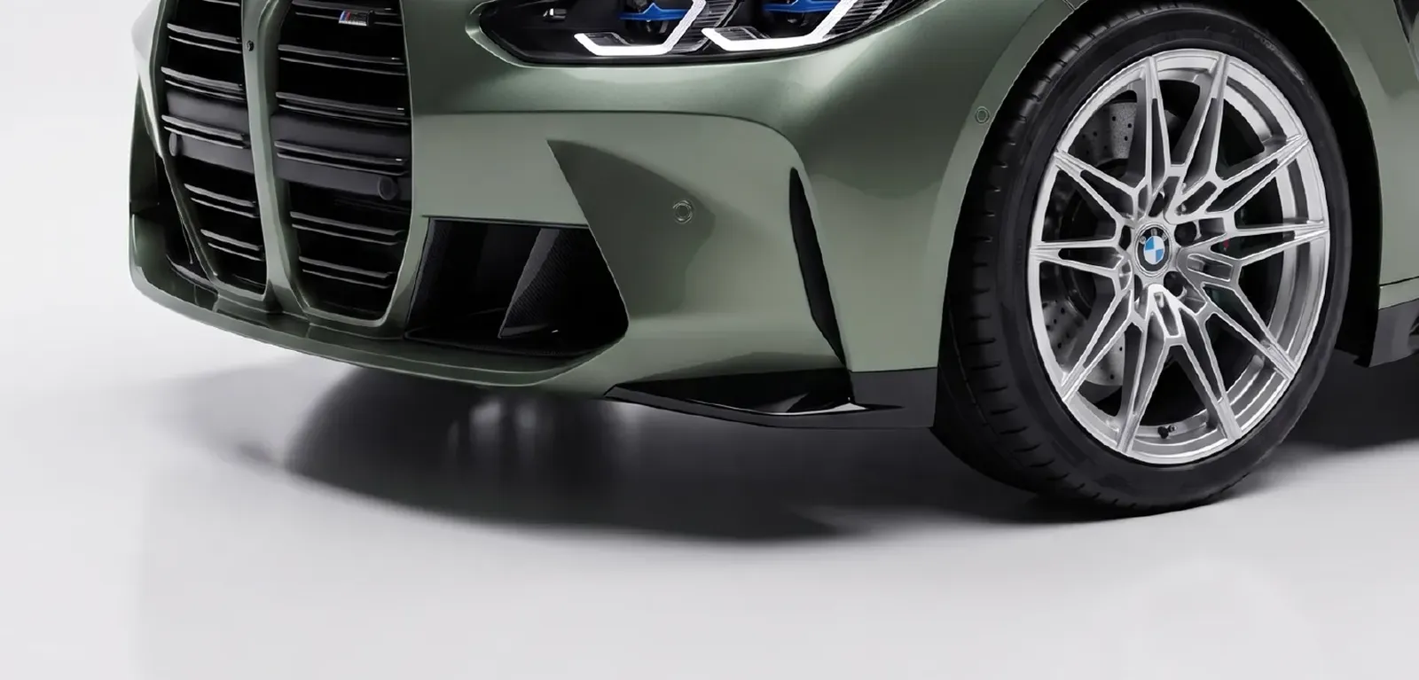 Alpine Green VZN coloured PPF installed on a car