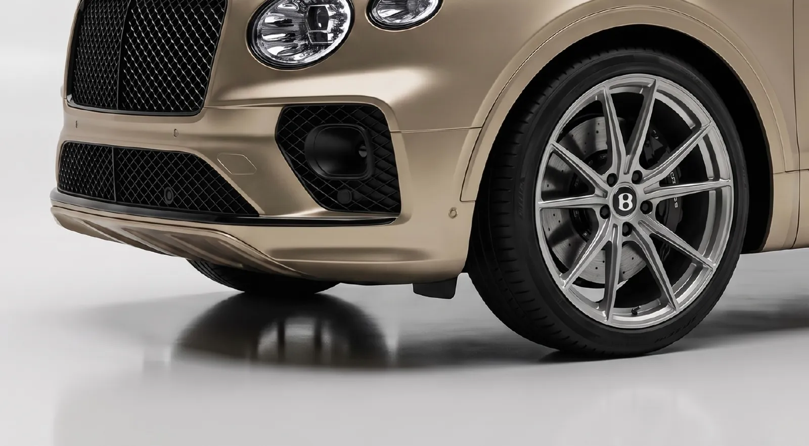 Luxe Gold VZN coloured PPF installed on a car